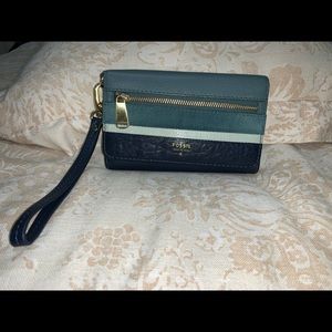 Fossil wallet - wristlet - like new